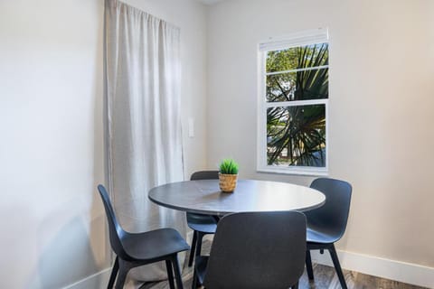 Horizon - Mins to Las Olas & Beach Apartment in Fort Lauderdale