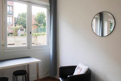 30 m 2 steps from the center of Vanves Condo in Vanves