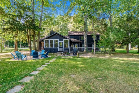 Whispering River Hideaway Maison in Lake Township