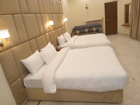 R.M RESIDENCY Bed and Breakfast in Lahore