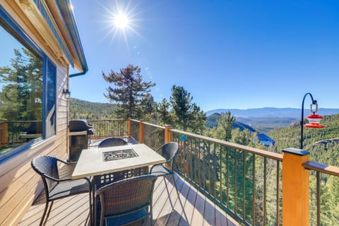 Luxury Haven with Hot Tub and Staunton State Park View House in Park County