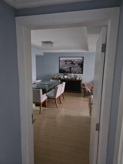 Apartamento beira-mar no Ingá Condo in Niterói