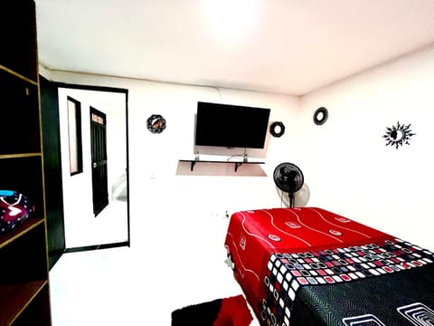 Bed, TV and multimedia, Bedroom, fireplace