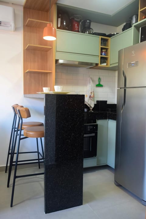 Kitchen or kitchenette, Dining area, minibar, pet friendly, stove