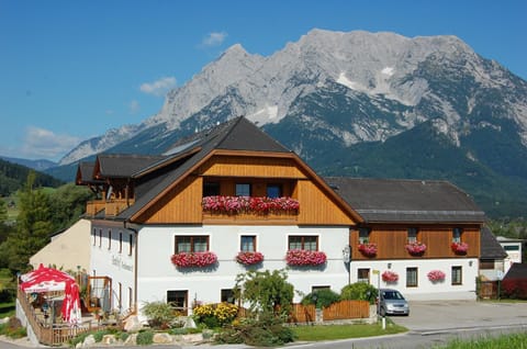 Gasthof Grabenwirt Inn in Upper Austria
