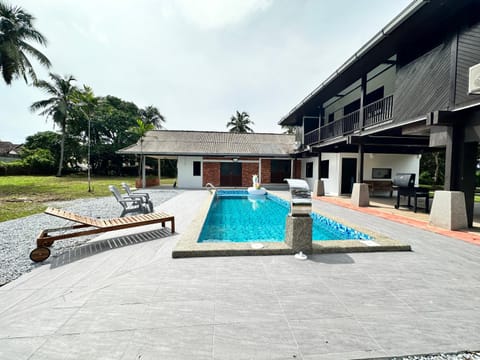 Property building, Pool view, Swimming pool, sunbed