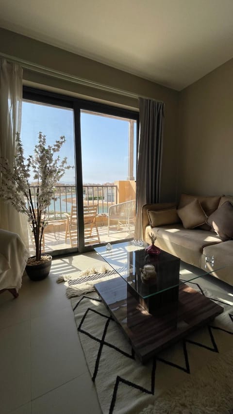 Sunsets on the Lagoon: 2BR Rooftop Apt In El Gouna Apartment in Hurghada