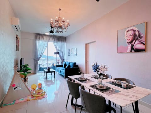 Ipoh Town Family Suite w Balcony[8pax]FREE Parking Eigentumswohnung in Ipoh