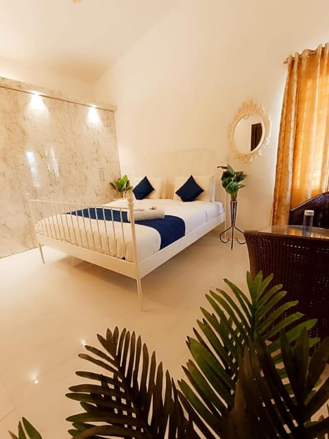 FabExpress KP Suites Villas Bed and Breakfast in Telangana