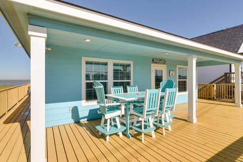 Sandy Oasis in Surfside Beach - Patio and Grill! Casa in Surfside Beach