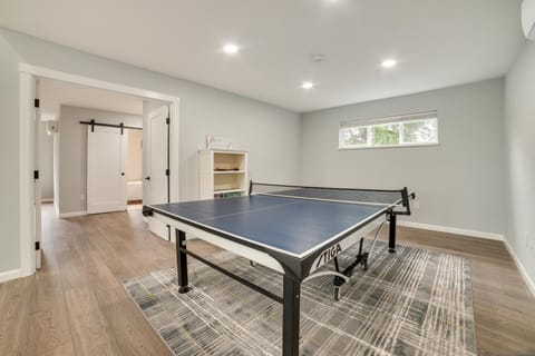 Luxe Seattle Vacation Rental about 9 Mi to Downtown! Maison in Burien