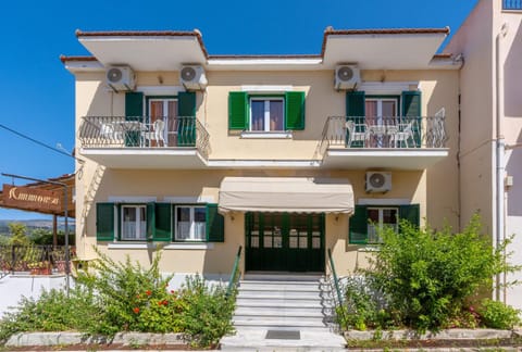 Property building, Facade/entrance