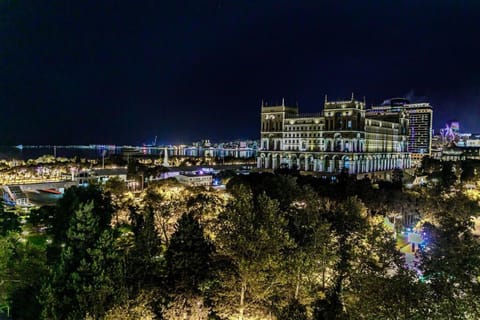 Sea View Lux Home Apartment in Baku