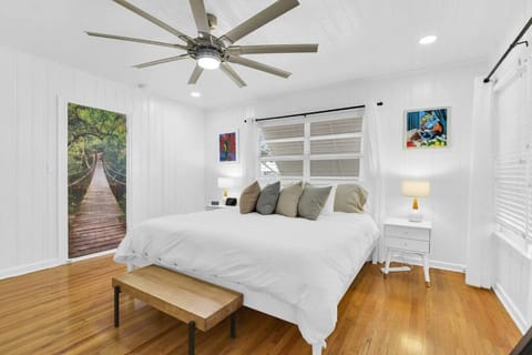 Tranquility by the Beach, Sleeps 6 Casa in Lake Worth