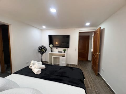 Central y cómodo apartamento en Envigado Condo in Envigado