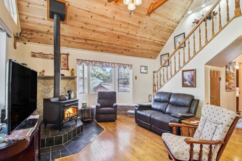 Peaceful Pinetop-Lakeside Cabin with 4 Decks! Casa in Pinetop-Lakeside