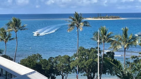 F1 standing vue mer Anse Vata Condo in Nouméa