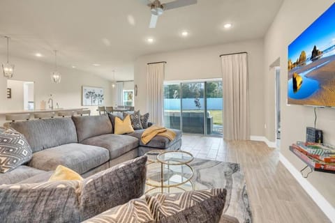 Elegant Coastal Retreat - NEW Home on Private Lot House in Palm Coast