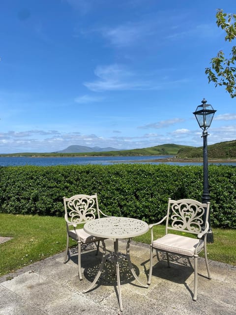 Patio, Natural landscape, View (from property/room), Balcony/Terrace, Seating area, Sea view