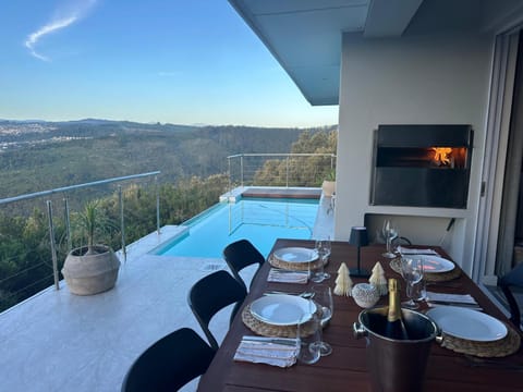 Patio, Day, View (from property/room), Balcony/Terrace, Dining area, Mountain view, Pool view, Swimming pool