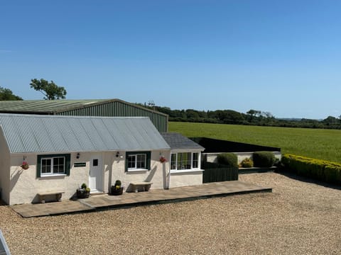 Pheasants Nook Apartment in Martletwy