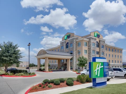 Holiday Inn Express & Suites San Antonio Brooks City Base, an IHG Hotel Hotel in San Antonio