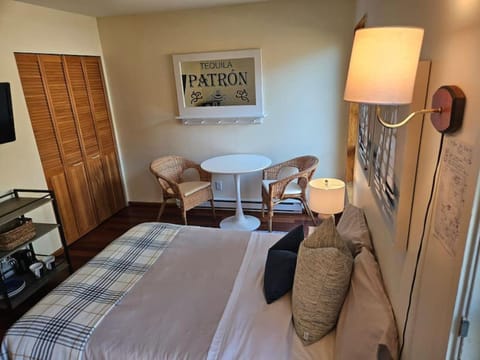 Pebbly Beach Suite in Snug Cove Eigentumswohnung in Bowen Island