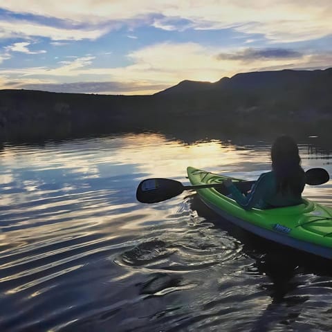 Canoeing, Lake view