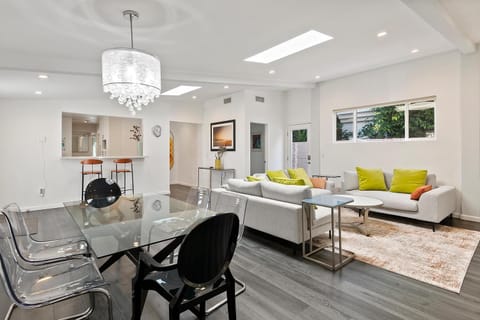 Living room, Dining area