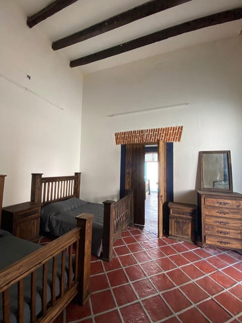 HOSTAL CON 4 HABITACIONES SENCILLAS EN SEGUNDO PISO Bed and Breakfast in Atlixco