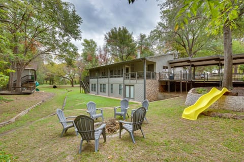 Spacious Kemp Vacation Rental - Walk to Lake! Haus in Cedar Creek Reservoir