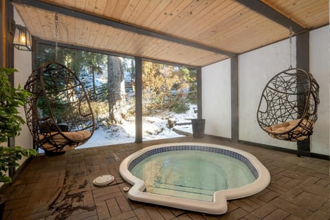 Chalet Whistler | Large Ski Family Chalet, Media Room, Sauna, Hot Tub House in Whistler