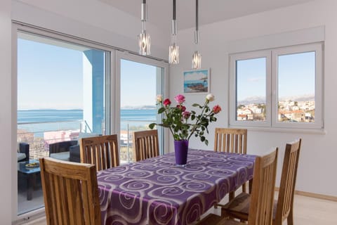 Dining area, Sea view