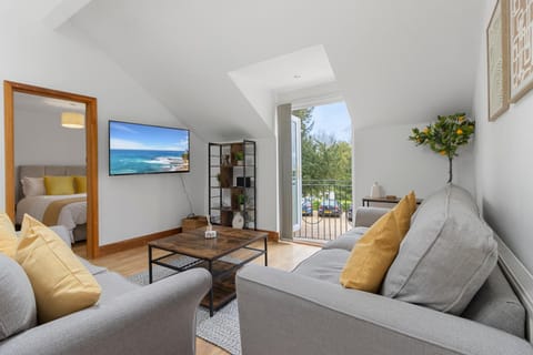 Day, Living room, Seating area, Sea view