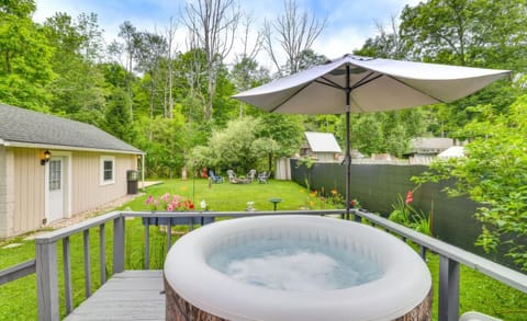 Patio, Hot Tub