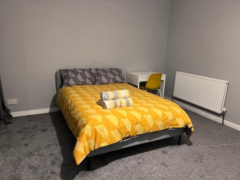 Modern Room Close to Warwick University Bed and Breakfast in Coventry