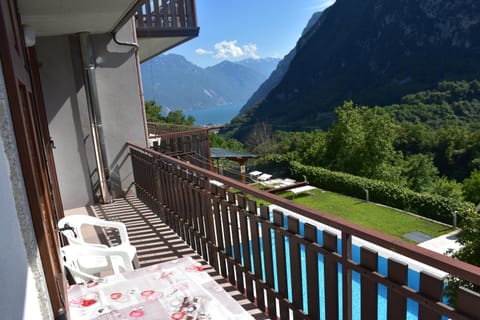 Garden view, Lake view, Pool view