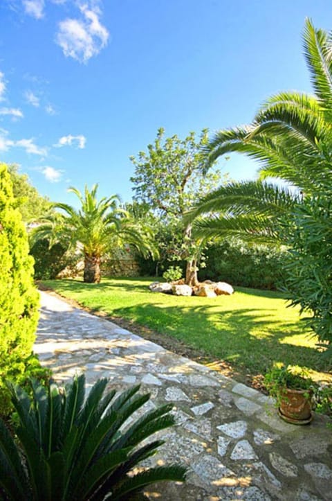 Patio, Facade/entrance, Garden