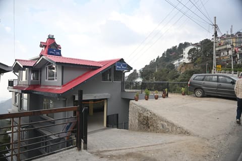 Pine Ville Shimla Alojamiento y desayuno in Shimla