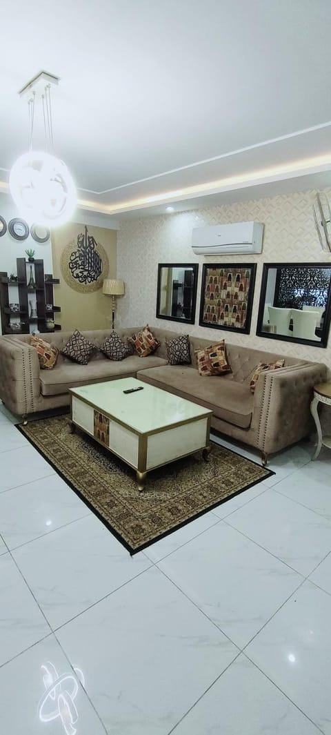 Beautiful Apartment 502 Bahria Town LHR Eigentumswohnung in Lahore