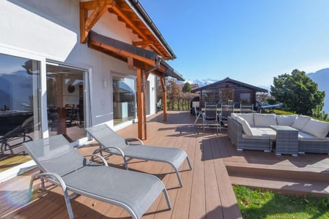 Luxury Villa with Sauna and Jacuzzi, amazing view Villa in Sierre