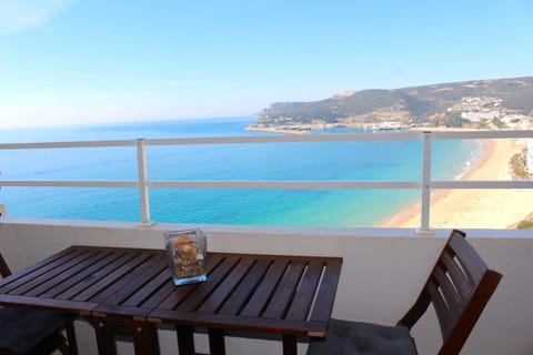 Property building, Balcony/Terrace, Dining area, Beach, Sea view