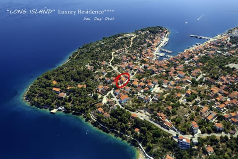 Villa LONG ISLAND Luxury Residence, Sali Dugi otok-private parking,next to beach Apartment in Zadar County