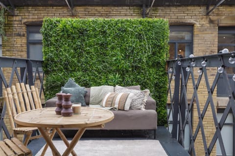 Balcony/Terrace, Other, Decorative detail, Seating area