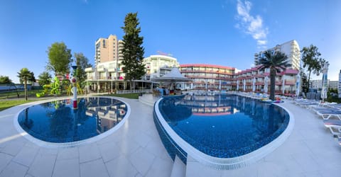 Property building, Swimming pool