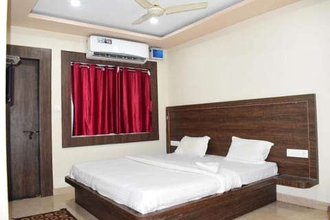 Manorama Beach Resort ! Puri Hotel in Puri