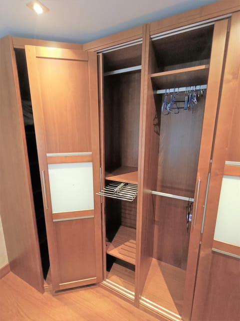 storage, wardrobe