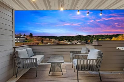 Modern Home-Garage-Scenic Patio House in Rapid City