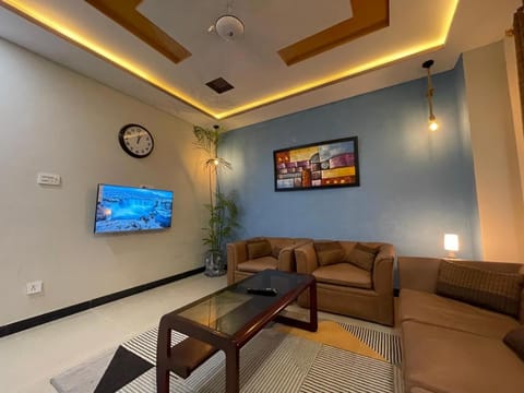 OWN IT - Brown 2BD Wohnung in Islamabad