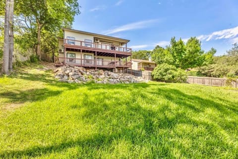 6BR Lakeside Paradise with Pool Hot Tub Panoramic Views House in Lakeway